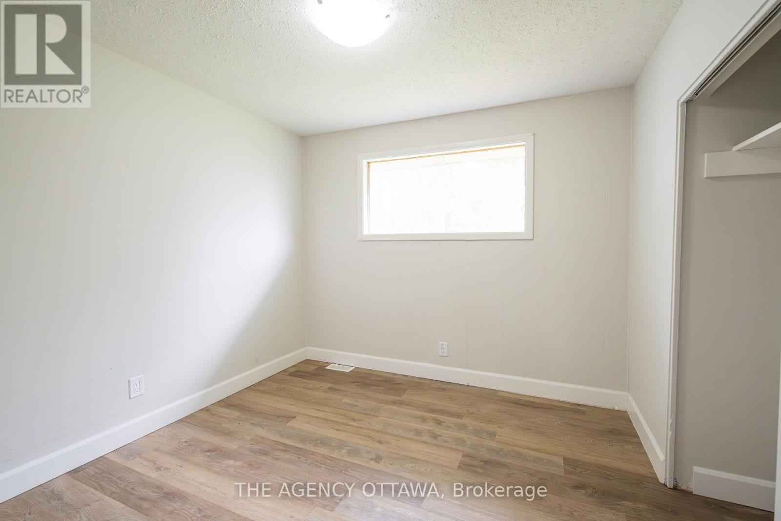 15 Cherry Drive, Ottawa, Ontario  K2S 1J1 - Photo 10 - X12131589
