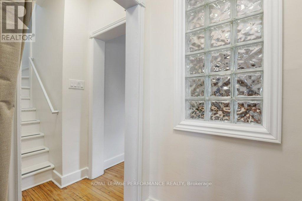 327 Crichton Street, Ottawa, Ontario  K1M 1W3 - Photo 8 - X12131598