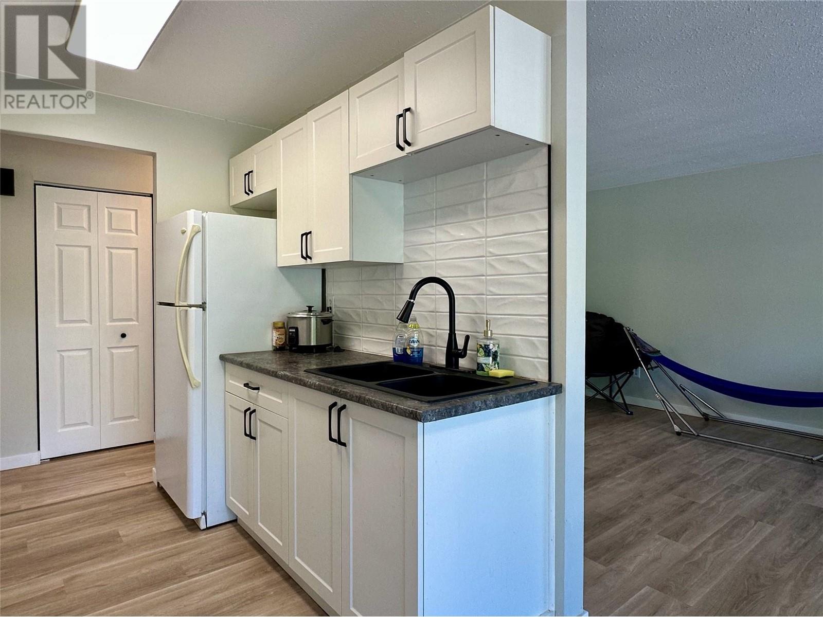 Property at 3505 38 Street Unit# 215 image 3