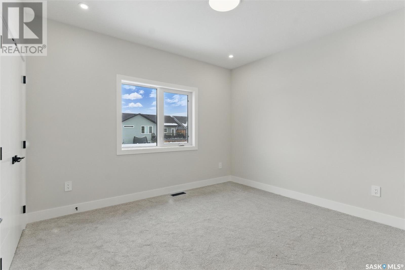 802 Woods Crescent, Warman, Saskatchewan  S0K 4S4 - Photo 23 - SK999628
