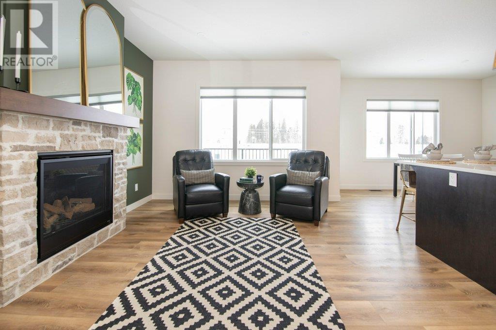 Property at 140 Emerald Drive image 3