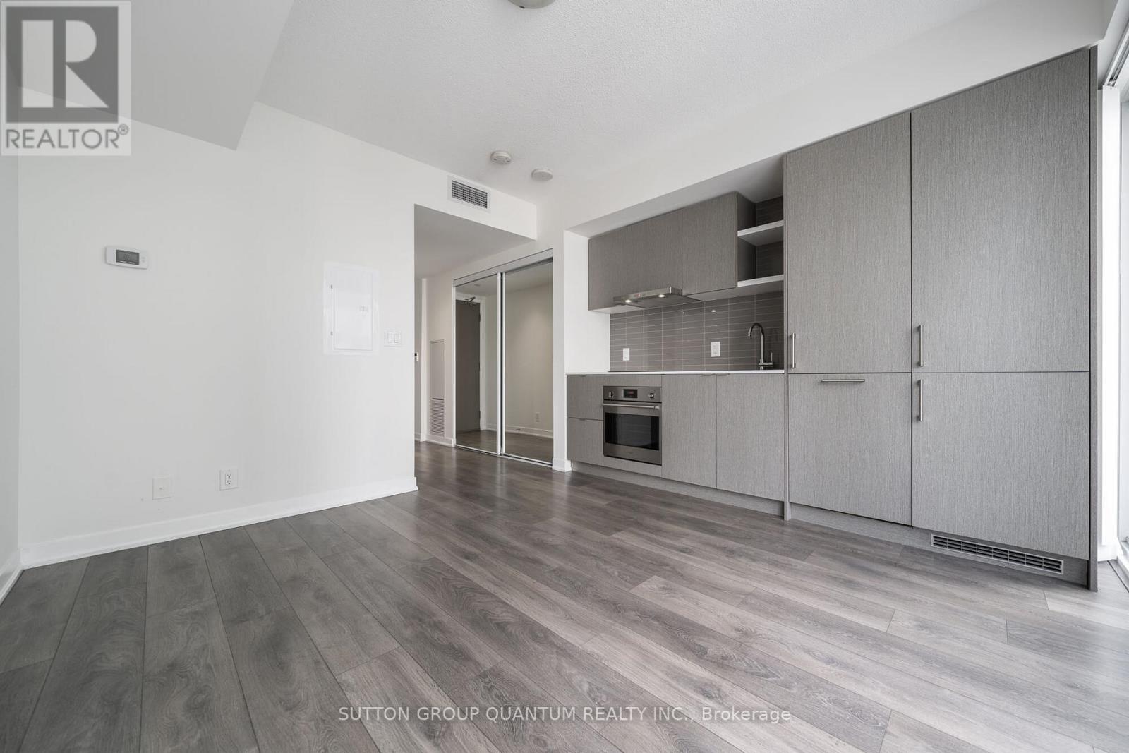 4111 - 100 Harbour Street, Toronto, Ontario  M5J 0B5 - Photo 10 - C12131433
