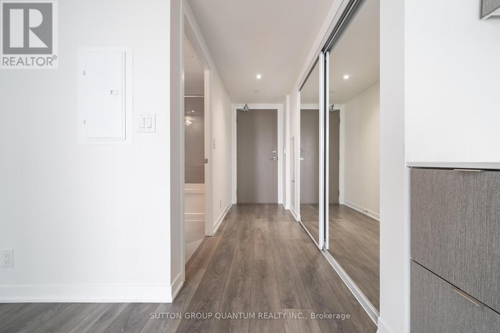 4111 - 100 Harbour Street, Toronto, Ontario  M5J 0B5 - Photo 3 - C12131433