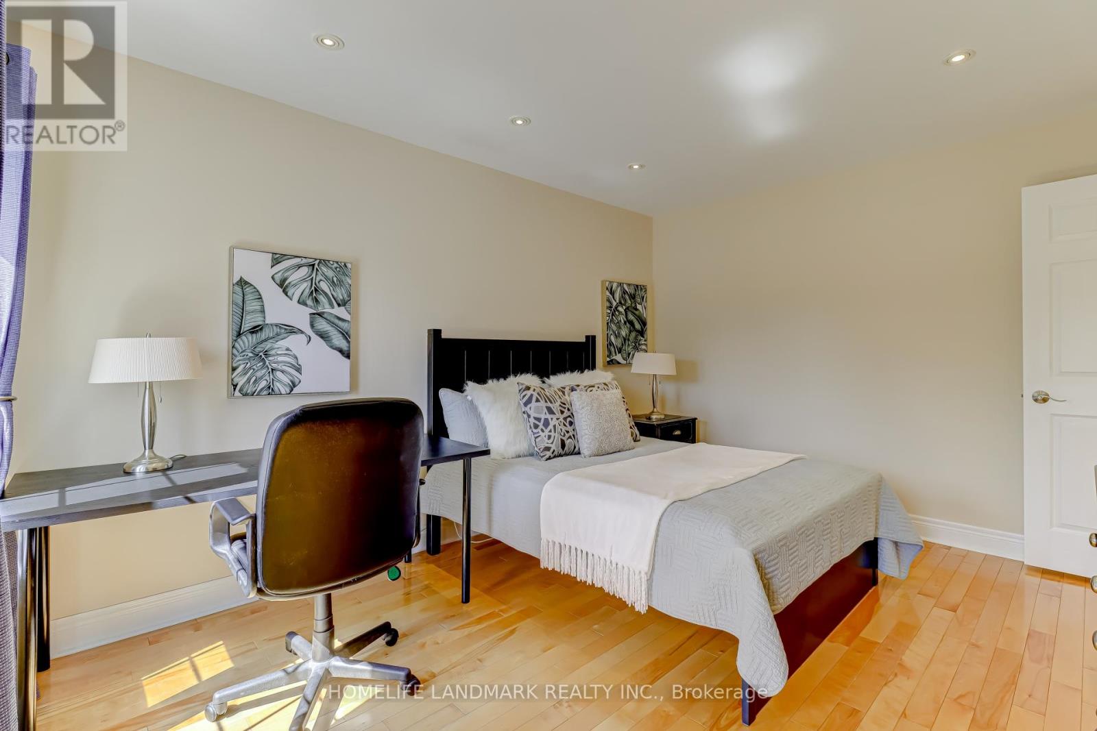 217 Wilfred Avenue, Toronto, Ontario  M2N 5E2 - Photo 14 - C12131537