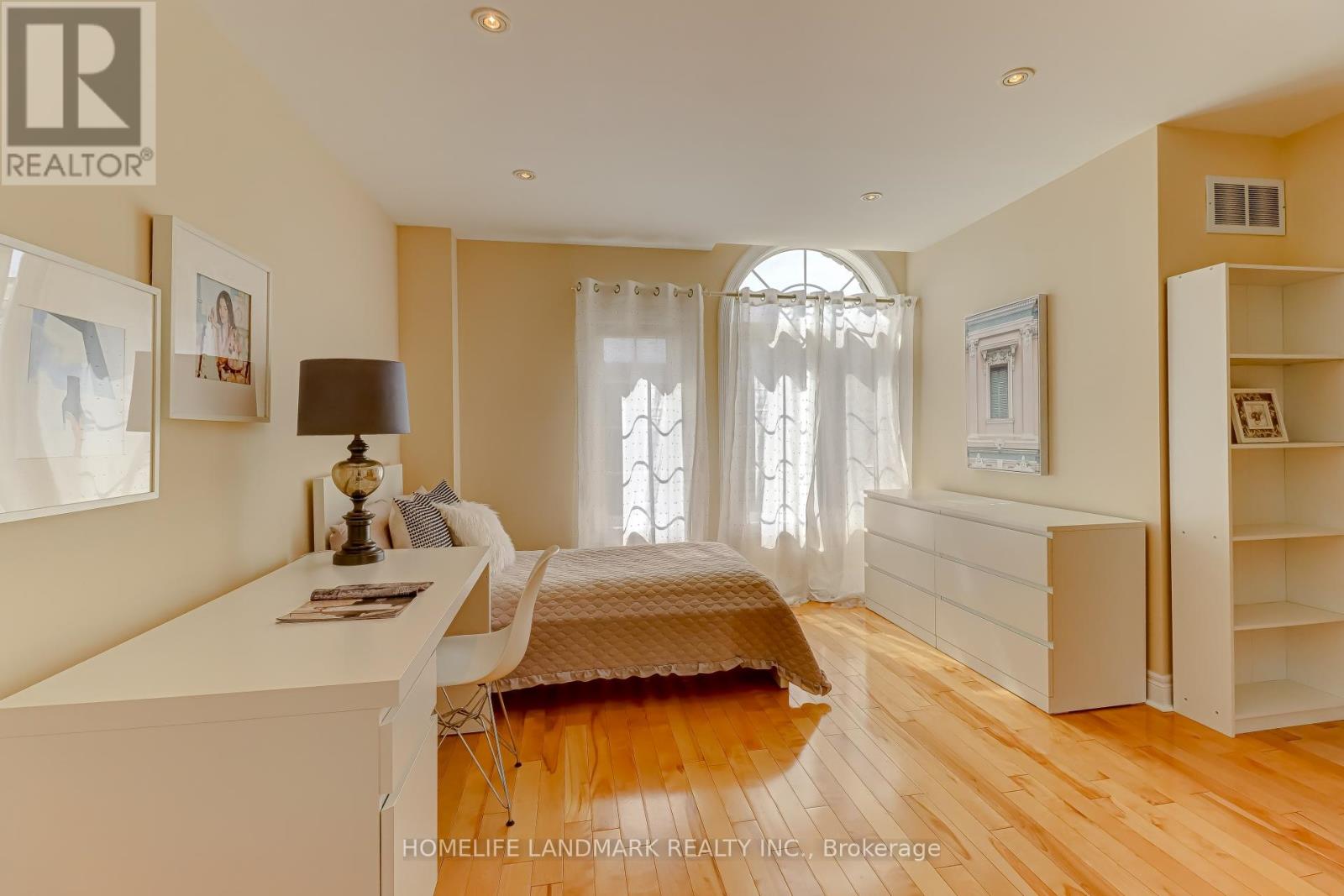 217 Wilfred Avenue, Toronto, Ontario  M2N 5E2 - Photo 17 - C12131537