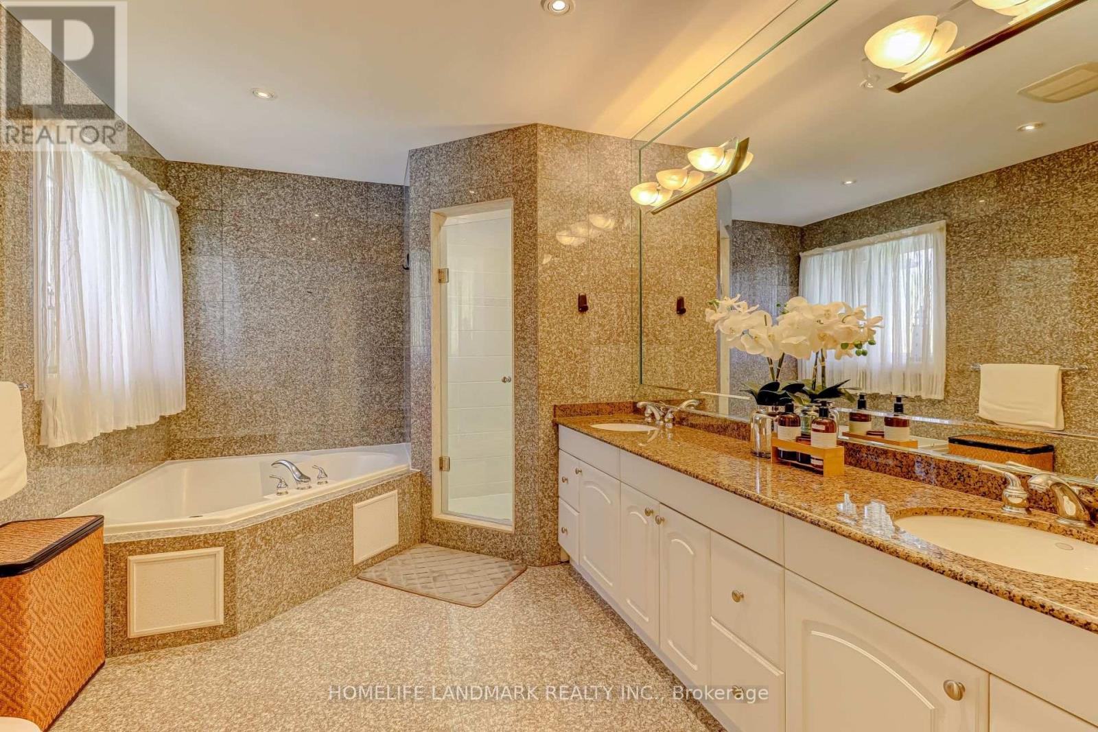 217 Wilfred Avenue, Toronto, Ontario  M2N 5E2 - Photo 23 - C12131537