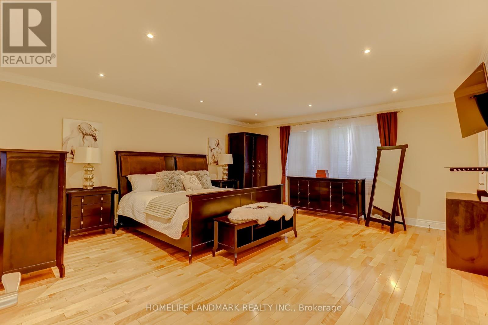 217 Wilfred Avenue, Toronto, Ontario  M2N 5E2 - Photo 24 - C12131537