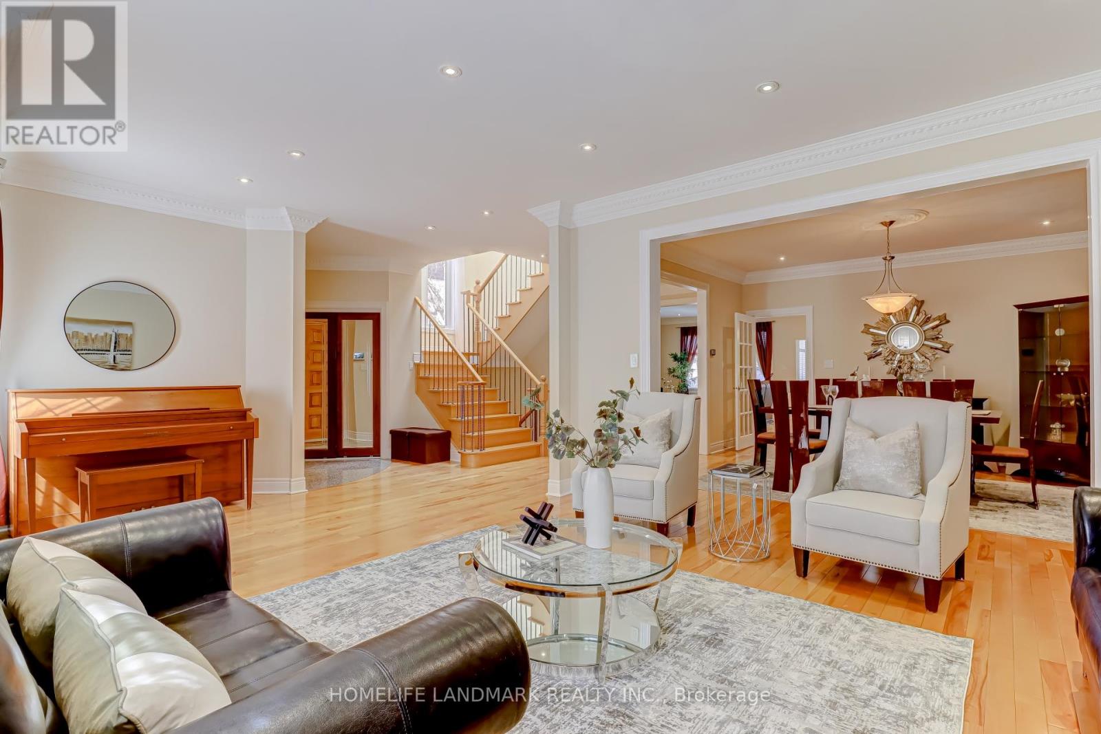 217 Wilfred Avenue, Toronto, Ontario  M2N 5E2 - Photo 3 - C12131537