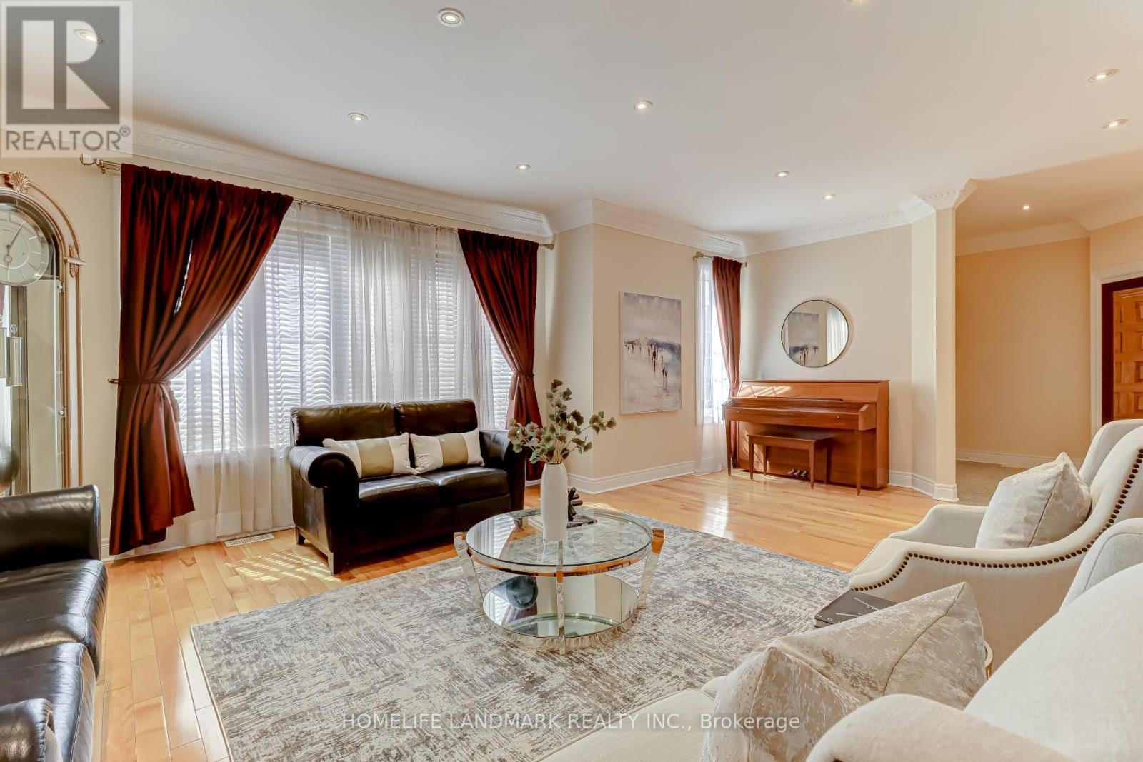 217 Wilfred Avenue, Toronto, Ontario  M2N 5E2 - Photo 4 - C12131537