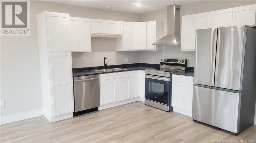 Property at 142 Arlington Crescent image 4