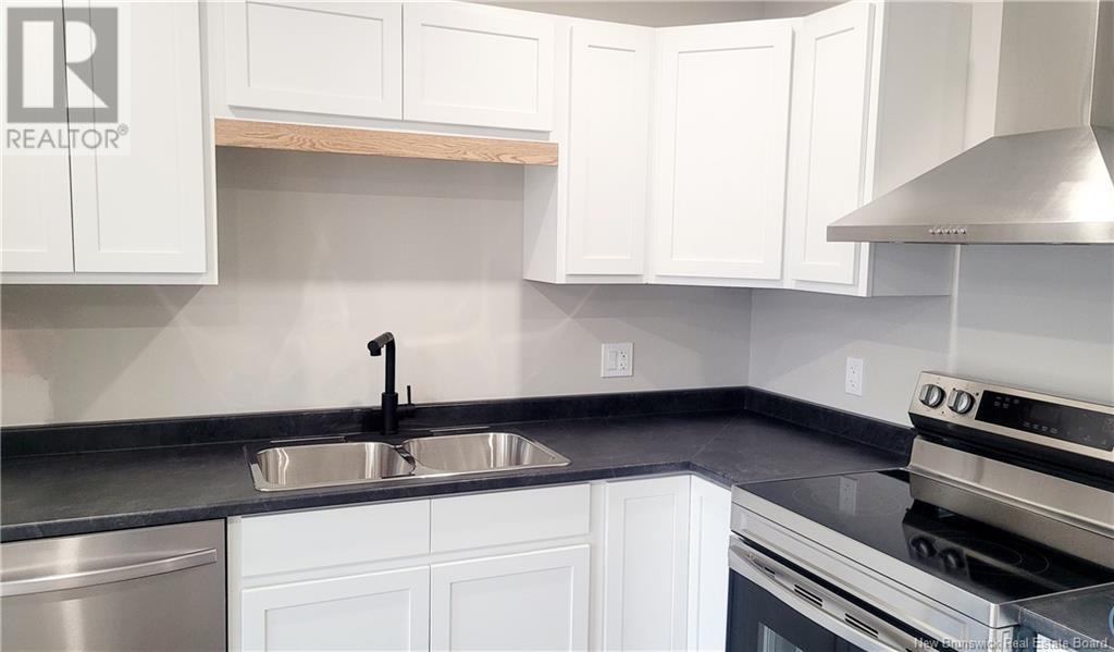 Property at 142 Arlington Crescent image 5