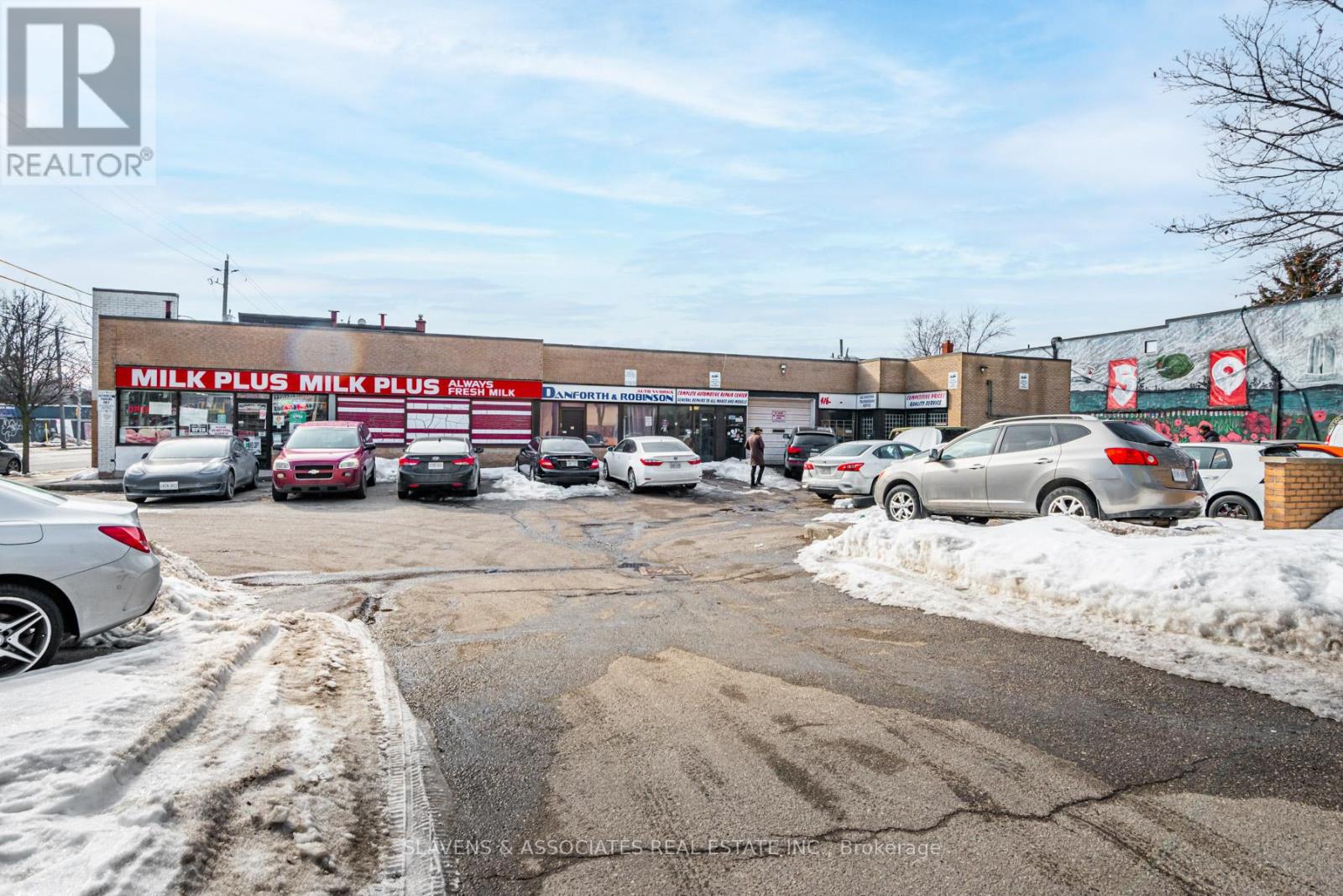 3312 Danforth Avenue, Toronto, Ontario  M1L 1C4 - Photo 5 - E12131446
