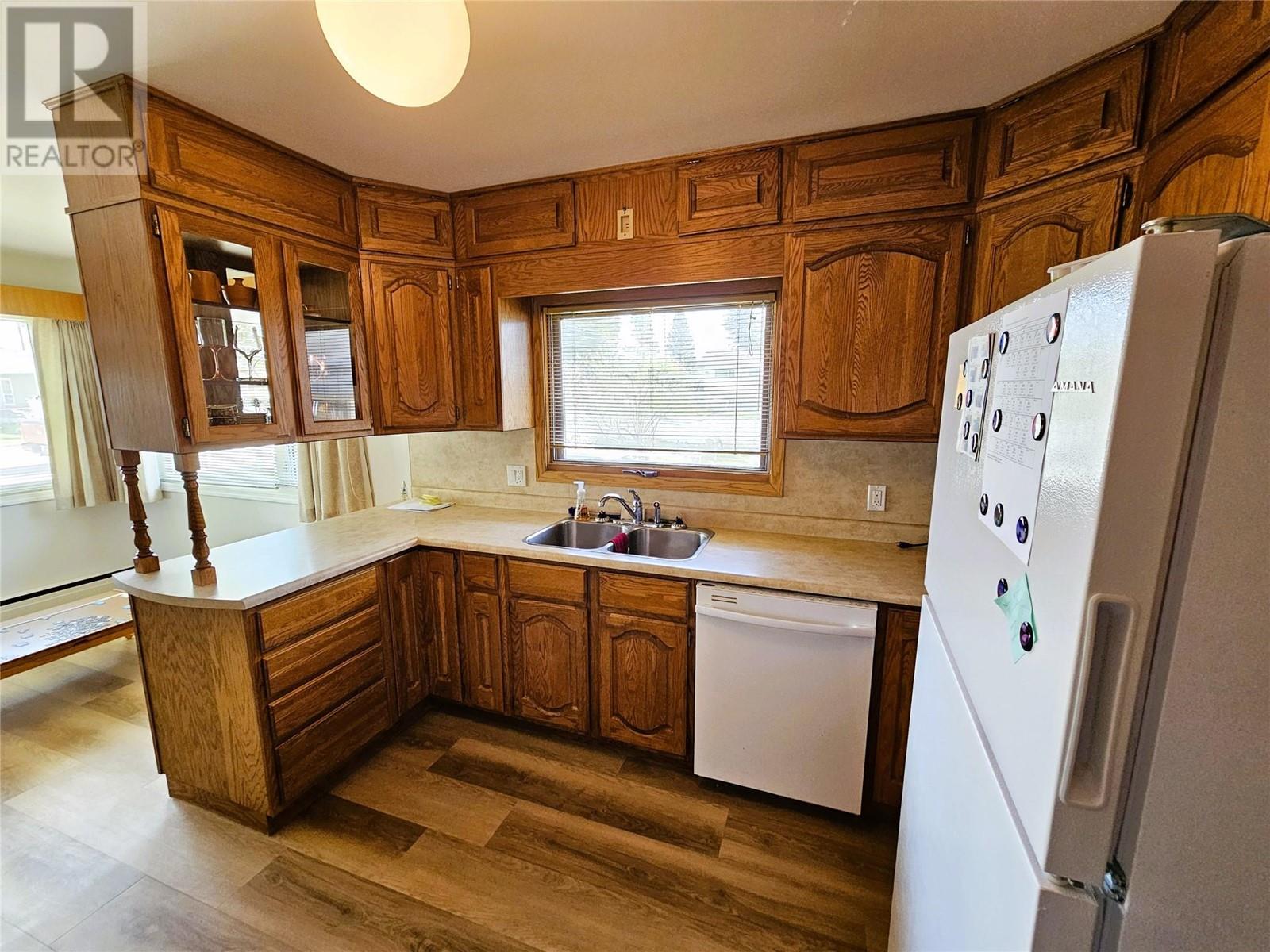 700 12th Avenue S, Cranbrook, British Columbia  V1C 2T2 - Photo 8 - 10346392