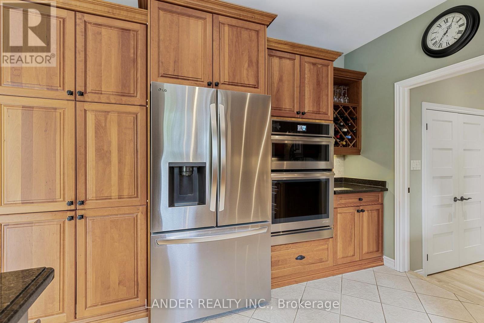 100 Colonel Wayling Boulevard, East Gwillimbury, Ontario  L0G 1V0 - Photo 10 - N12131395