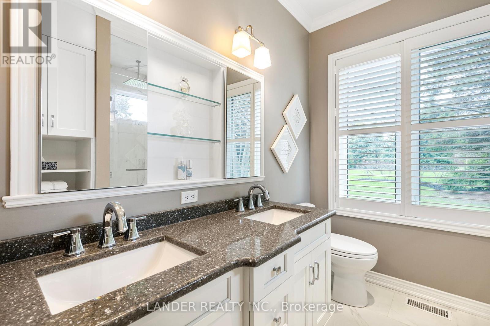 100 Colonel Wayling Boulevard, East Gwillimbury, Ontario  L0G 1V0 - Photo 19 - N12131395