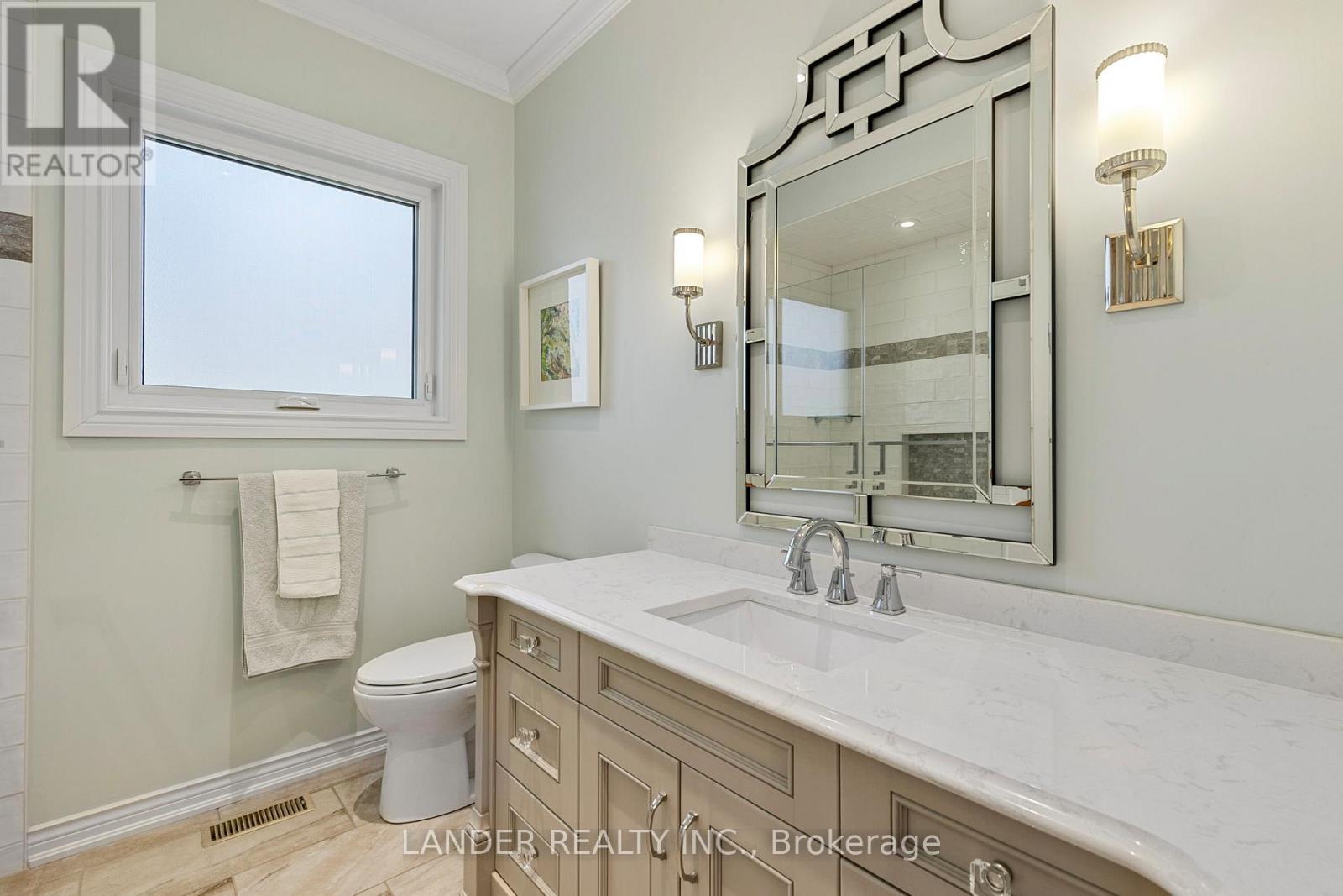 100 Colonel Wayling Boulevard, East Gwillimbury, Ontario  L0G 1V0 - Photo 22 - N12131395