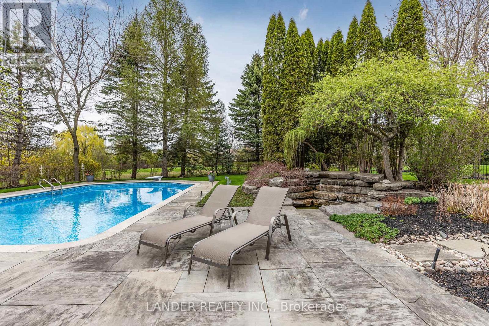100 Colonel Wayling Boulevard, East Gwillimbury, Ontario  L0G 1V0 - Photo 38 - N12131395