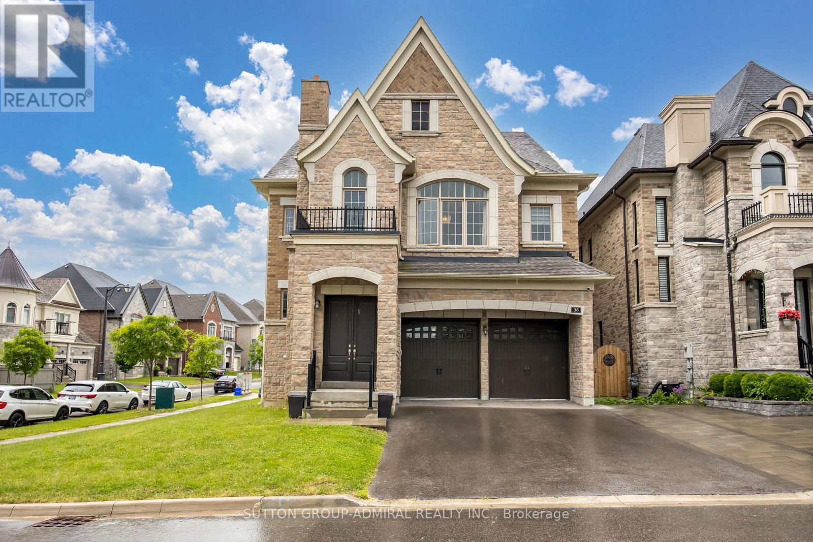 36 HURST AVENUE, Vaughan, Ontario