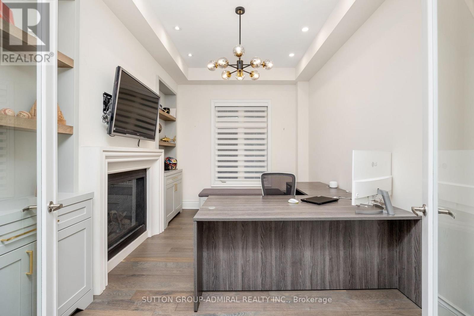 36 Hurst Avenue, Vaughan, Ontario  L5A 4Y5 - Photo 10 - N12131474