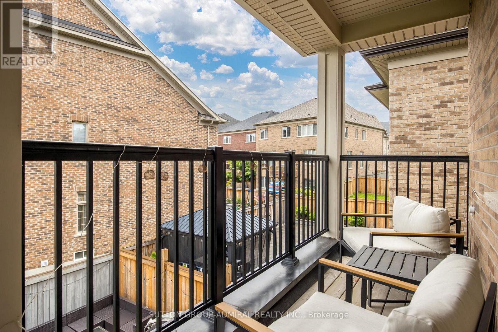36 Hurst Avenue, Vaughan, Ontario  L5A 4Y5 - Photo 6 - N12131474