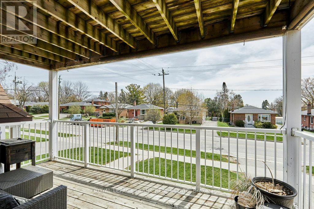 706 Dunlop Street W, Whitby, Ontario  L1N 1V5 - Photo 14 - E12131738