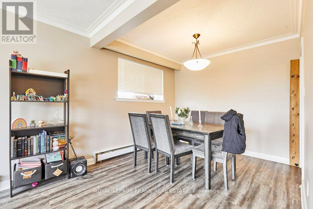706 Dunlop Street W, Whitby, Ontario  L1N 1V5 - Photo 8 - E12131738