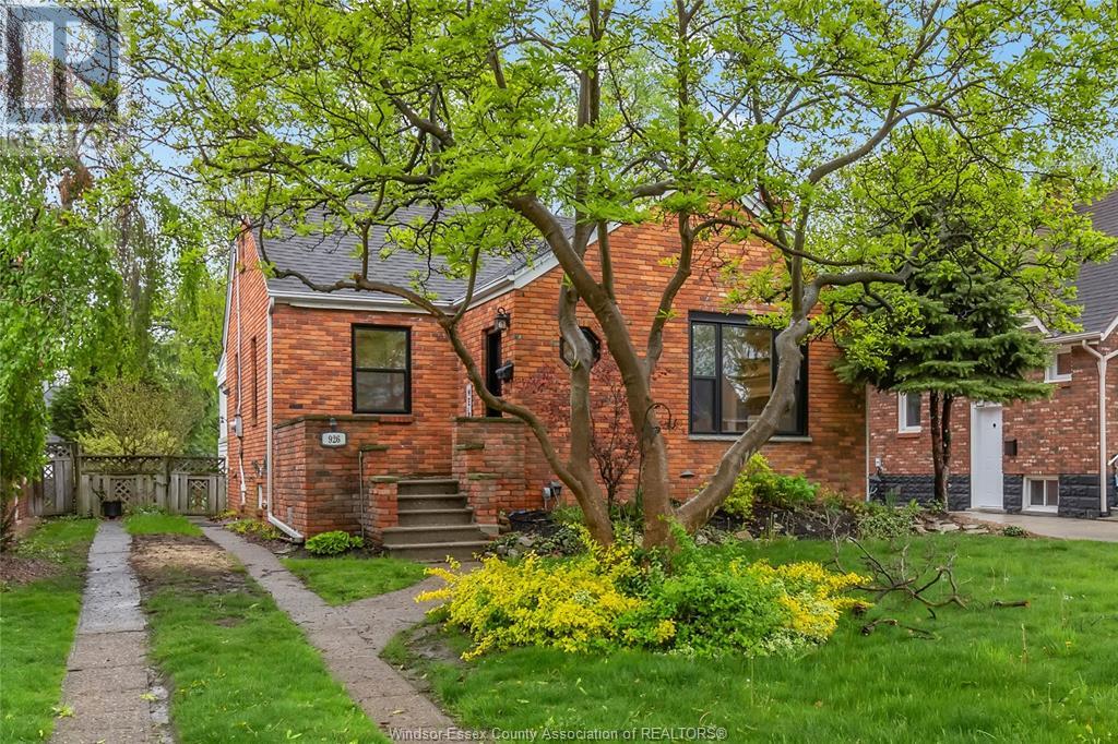 Property at 926 HOMEDALE image 2