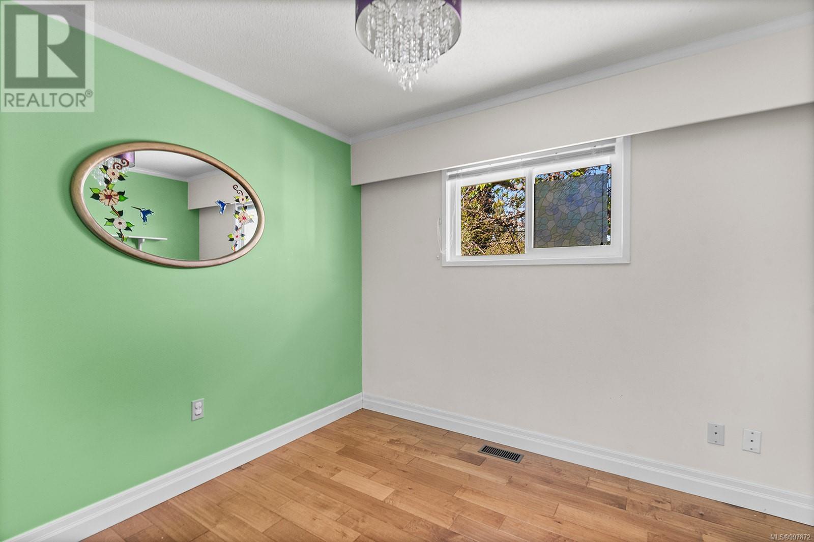 Property at 431 Pine Ave image 2