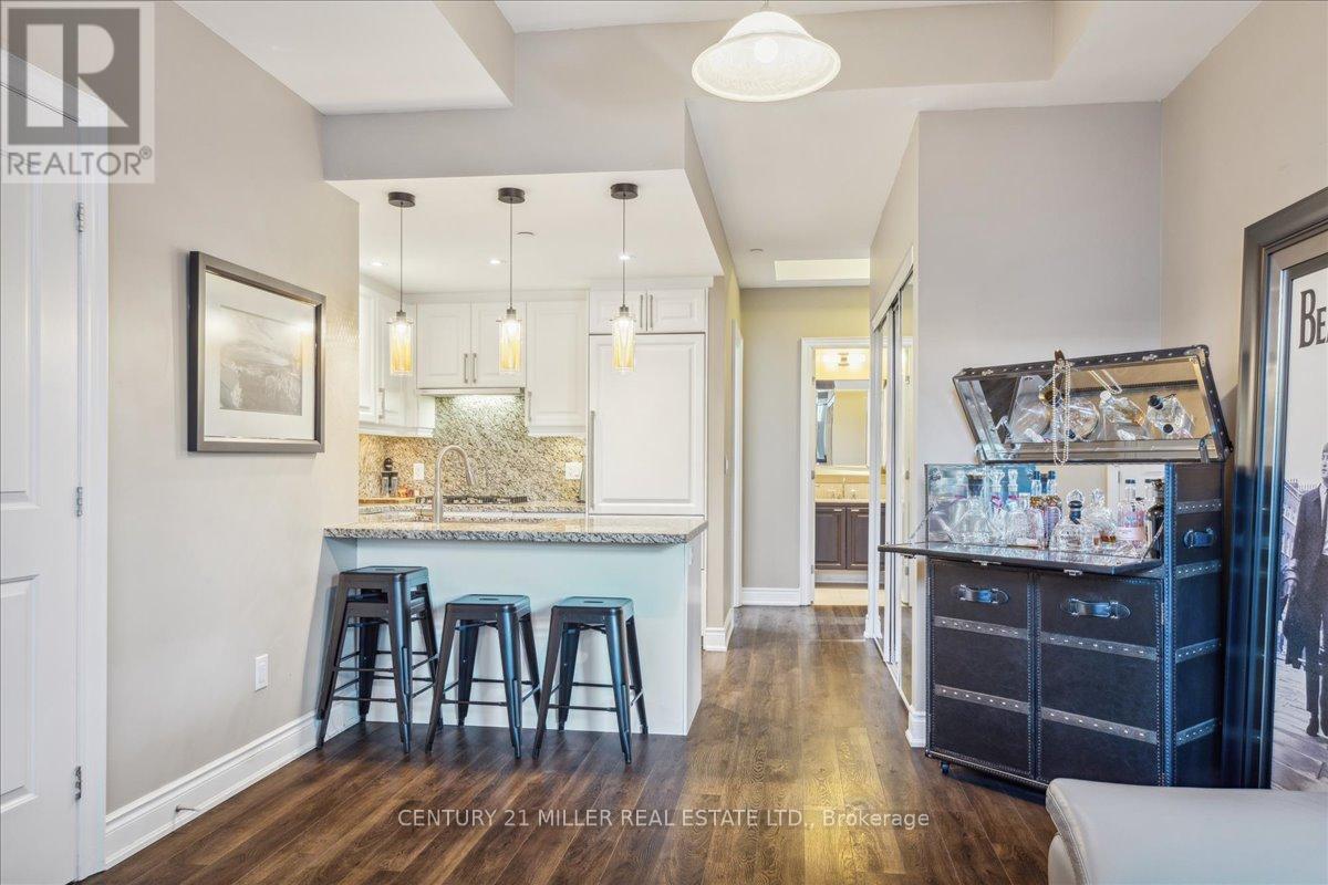 108 - 3500 Lakeshore Road W, Oakville, Ontario  L6L 0B4 - Photo 8 - W12131370