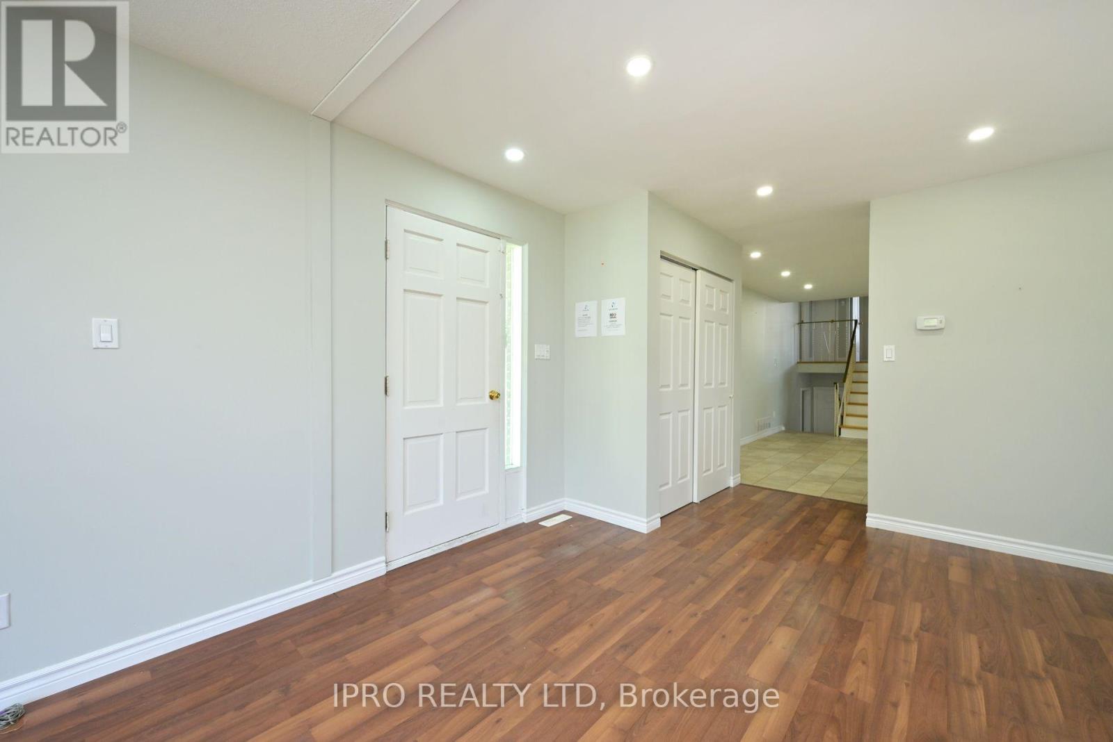 Property at 17 SHIRLEY STREET E image 3
