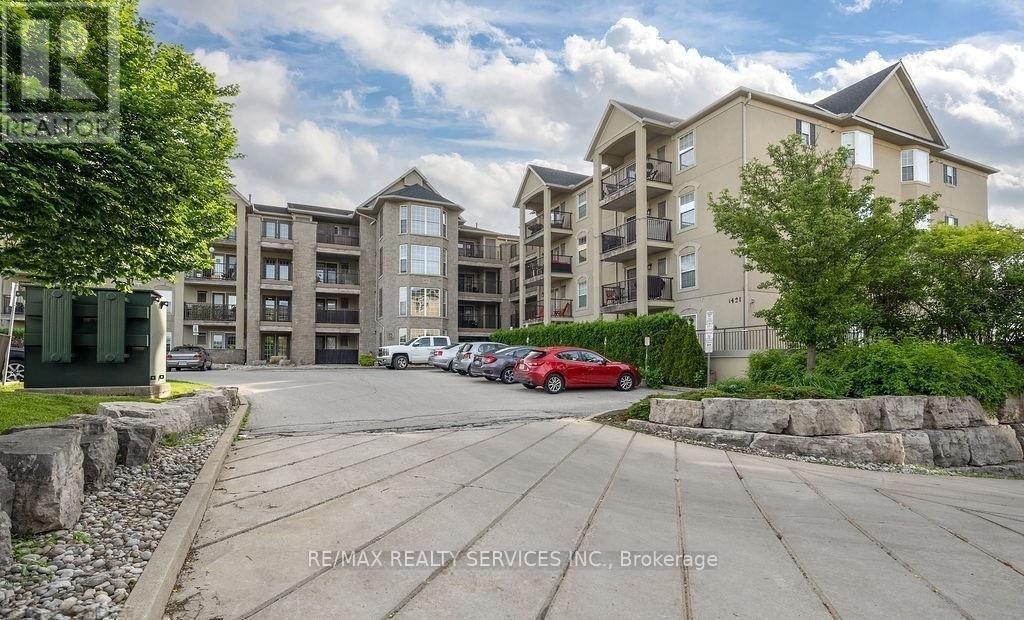 302 - 1421 WALKER'S LINE, Burlington, Ontario