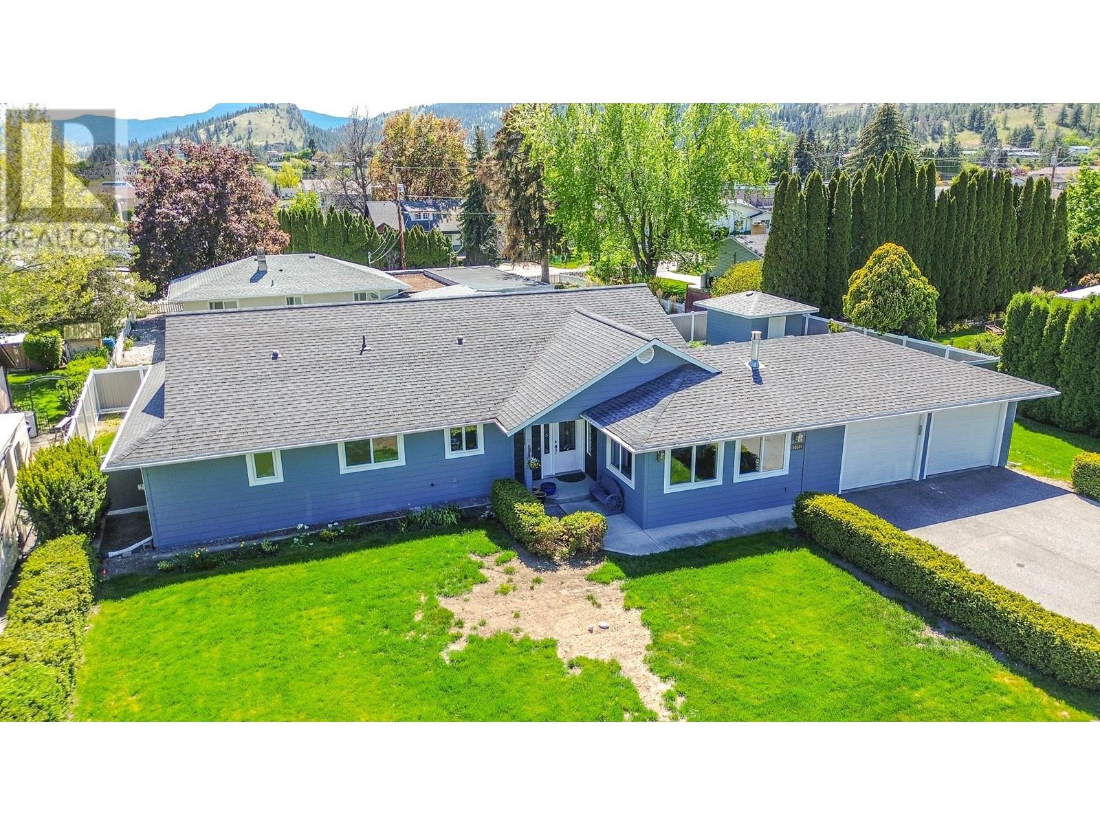10507 Ritchie Street, Summerland, British Columbia  V0H 1Z0 - Photo 3 - 10346846