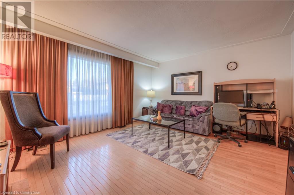 47 Chester Road, Stoney Creek, Ontario  L8E 1X8 - Photo 8 - 40726114