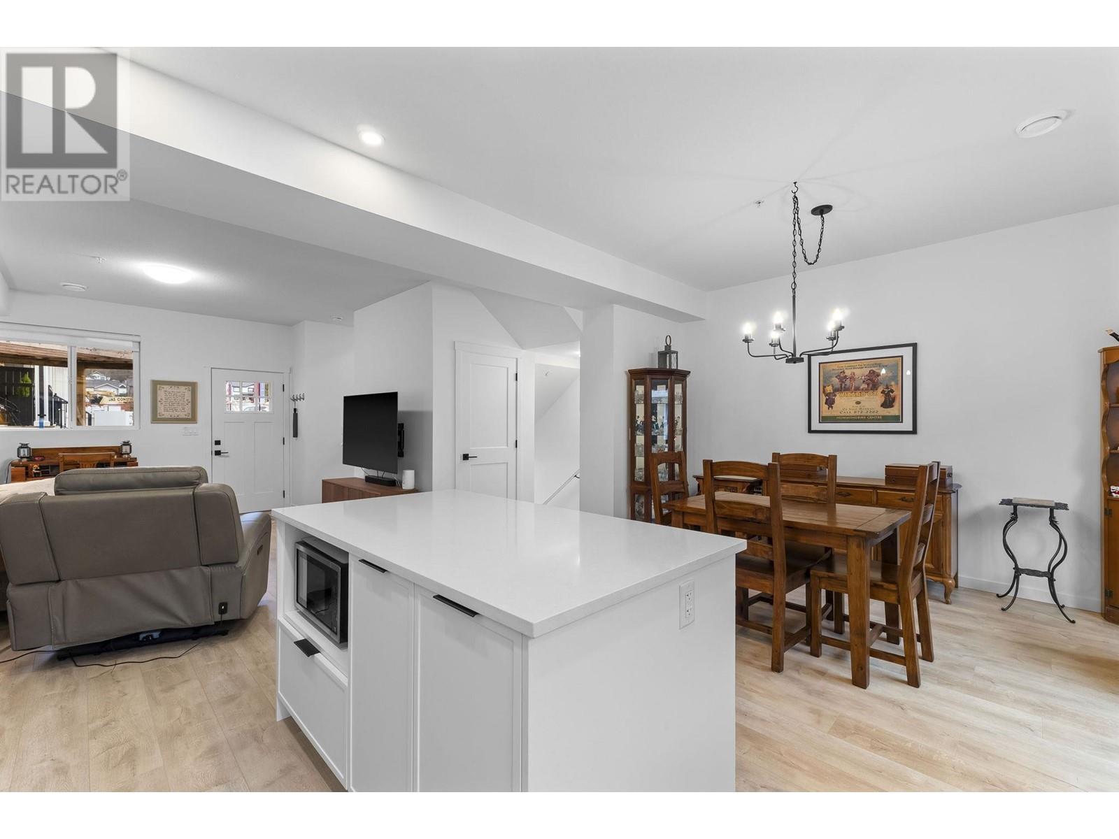 Property at 114 24951 112 AVENUE image 5