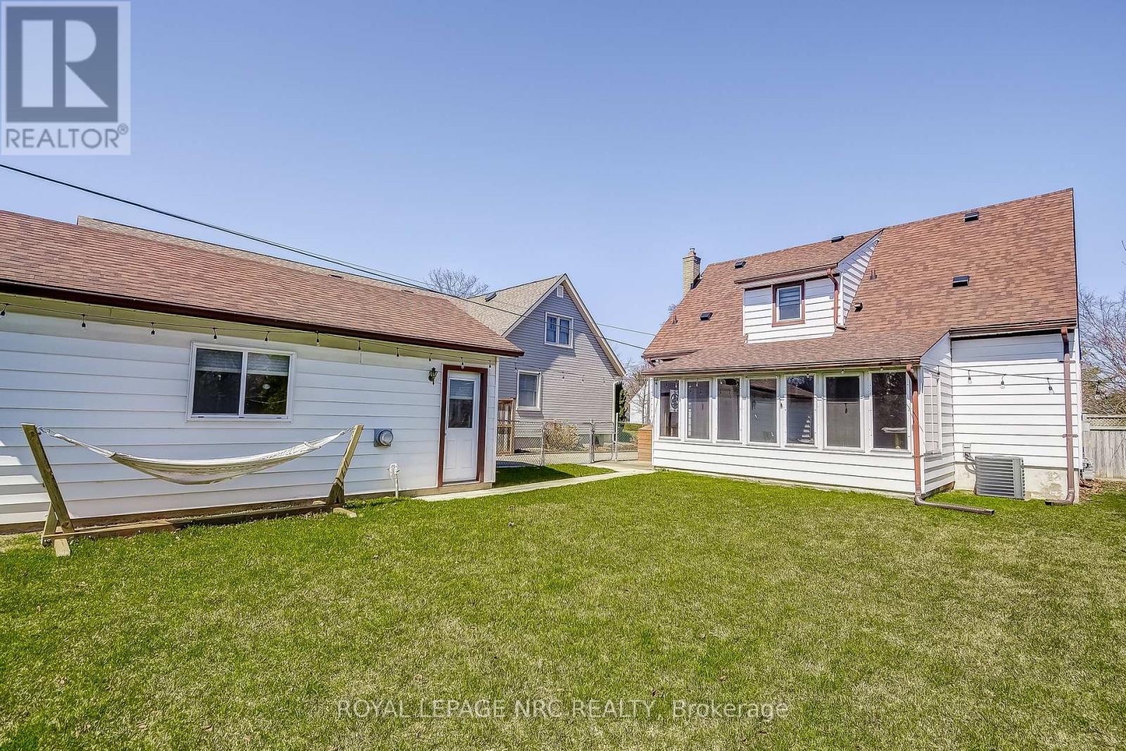 44 Windsor Road, St. Catharines, Ontario  L2N 3A3 - Photo 32 - X12131659