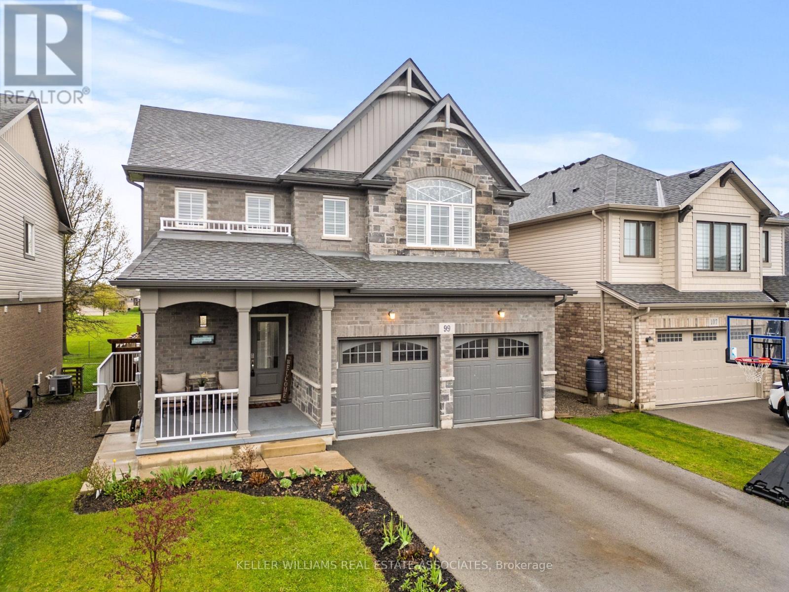 99 Monarch Street, Welland, Ontario  L3C 0E6 - Photo 4 - X12131405