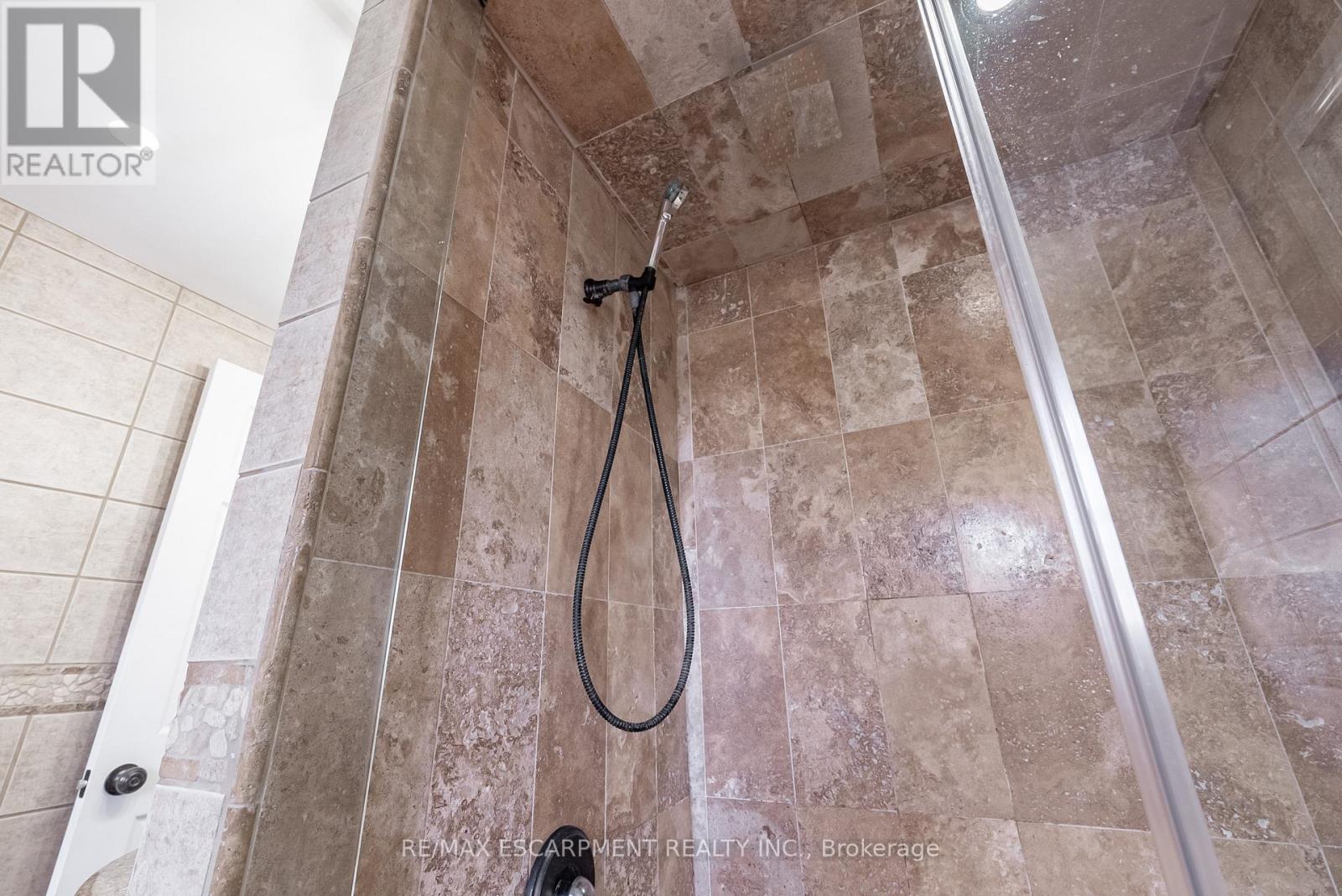 680 Rexford Drive, Hamilton, Ontario  L8W 3G1 - Photo 25 - X12131413