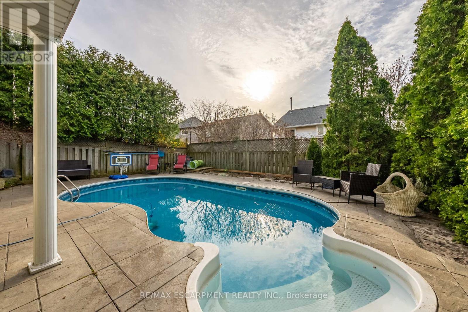 680 Rexford Drive, Hamilton (Randall), Ontario  L8W 3G1 - Photo 38 - X12131413