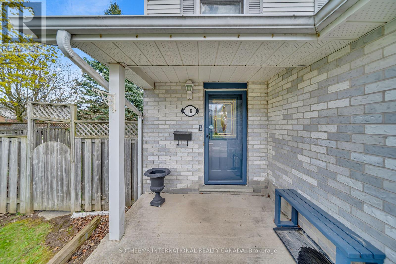 16 Moss Place, Guelph (Kortright West), Ontario  N1G 4V1 - Photo 7 - X12131441