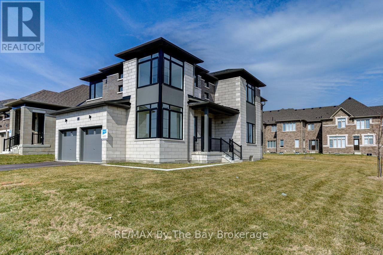 19 Sun Valley Avenue, Wasaga Beach, Ontario  L9Z 0N6 - Photo 2 - S12131746
