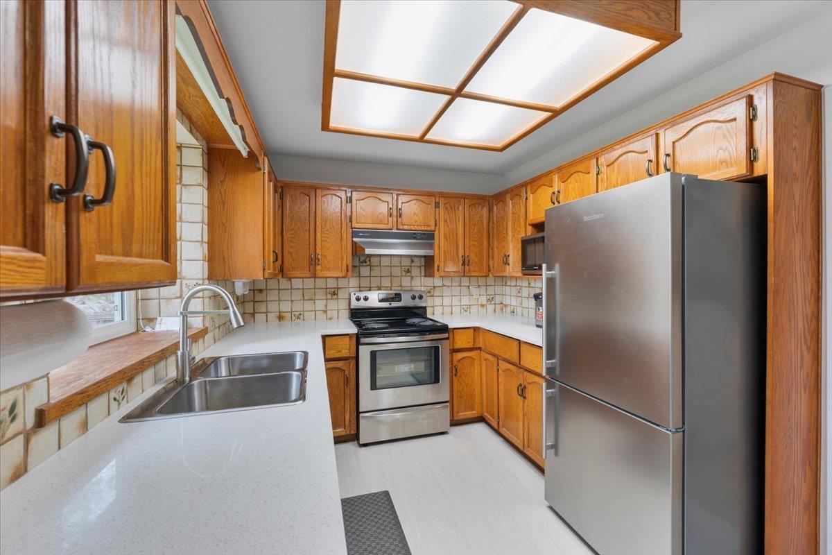 16160 Brookside Court, Surrey, British Columbia  V4N 1T1 - Photo 11 - R2999836