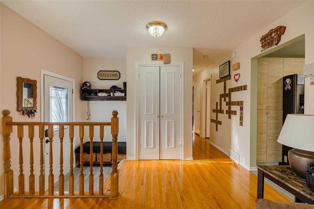871 Charleswood Road, Winnipeg, Manitoba  R3R 1K8 - Photo 6 - 202510152