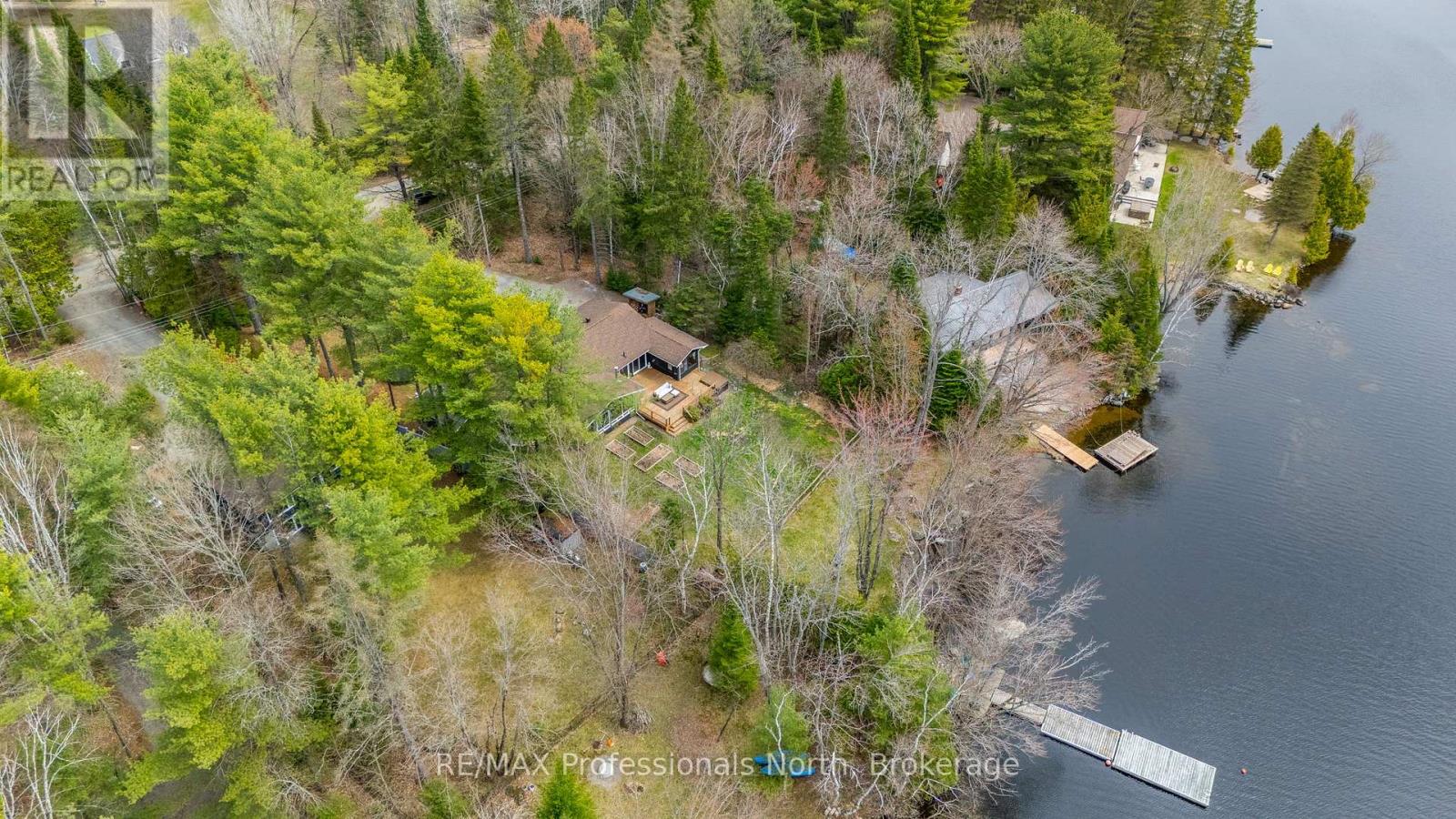 1186 Peninsula Drive, Dysart Et Al, Ontario  K0M 1S0 - Photo 49 - X12131773
