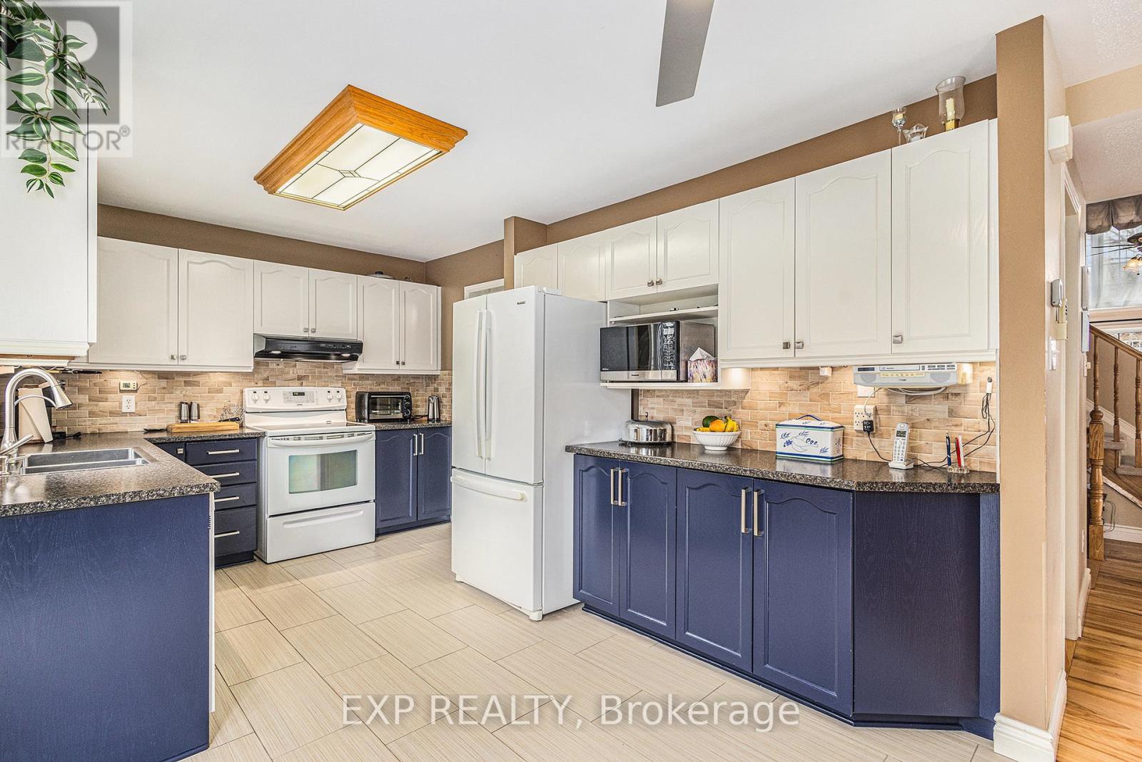 2 Rossan Street, Ottawa, Ontario  K2G 6R6 - Photo 17 - X12131649