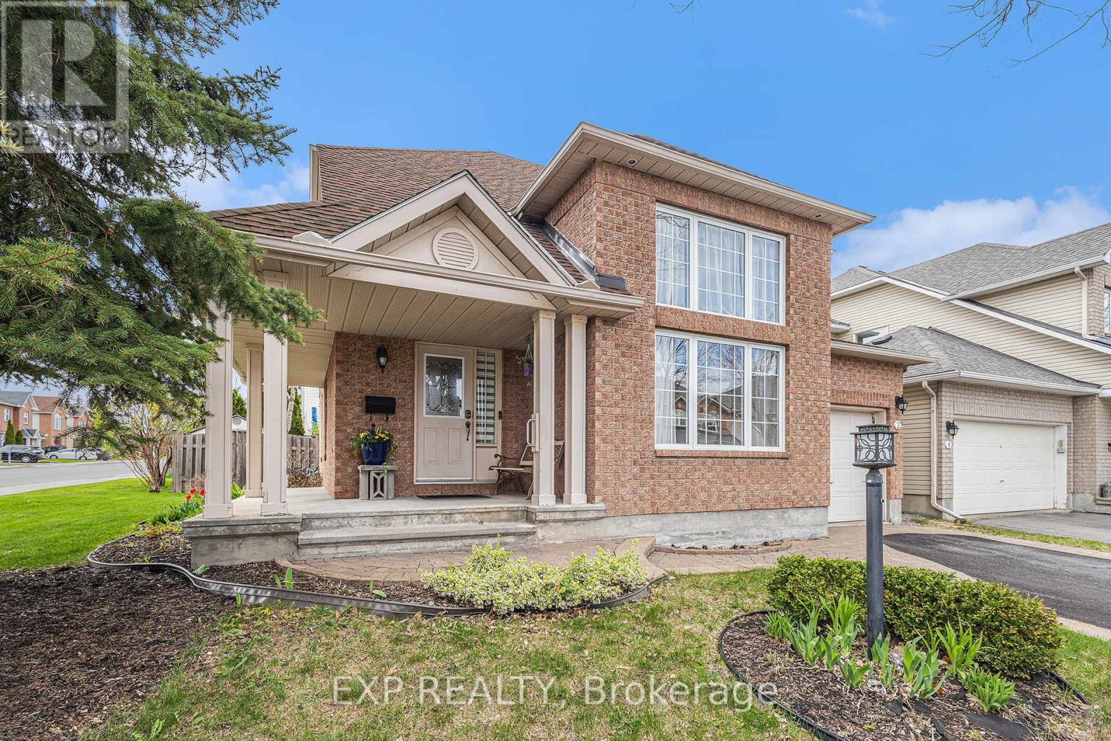 2 Rossan Street, Ottawa, Ontario  K2G 6R6 - Photo 3 - X12131649
