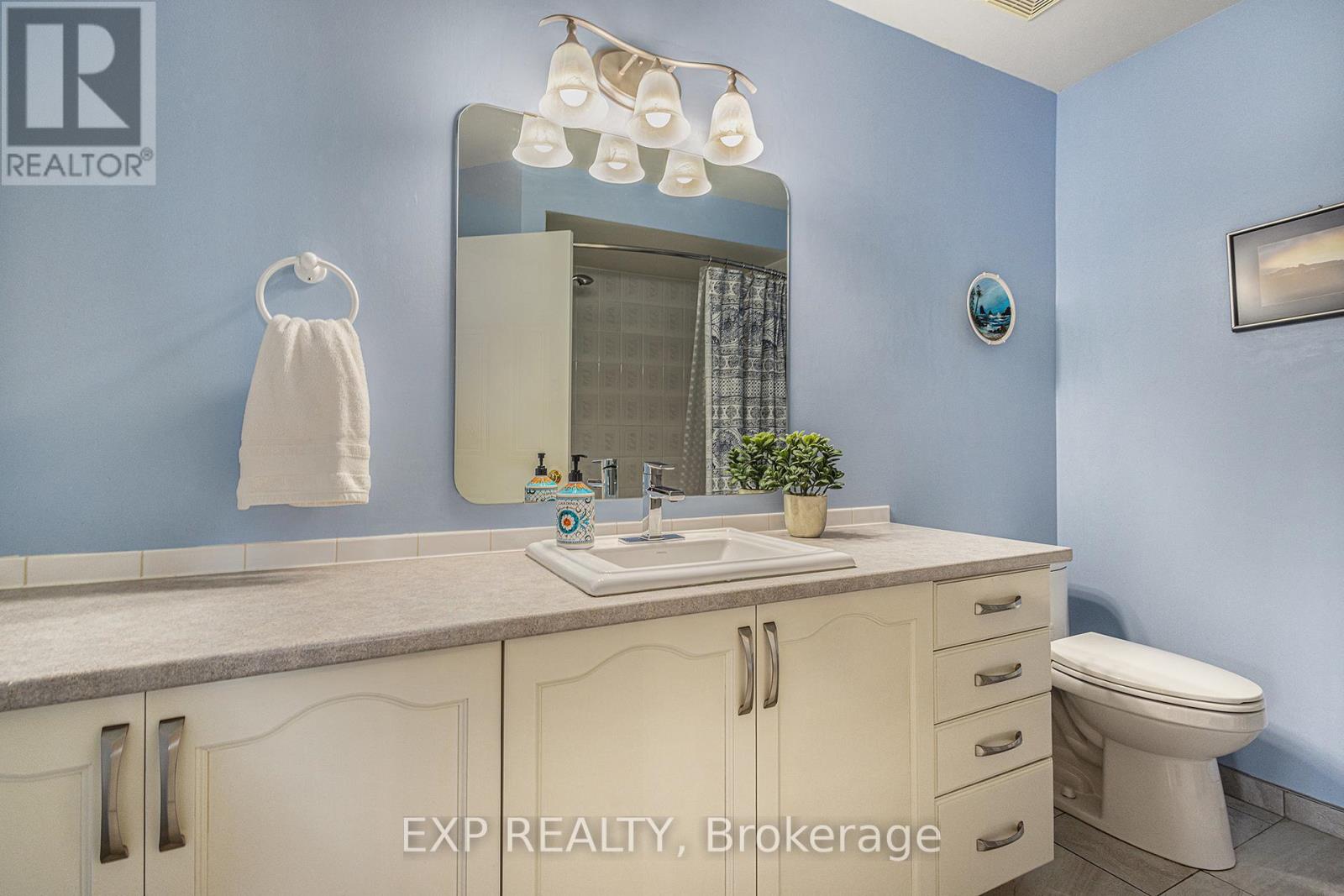 2 Rossan Street, Ottawa, Ontario  K2G 6R6 - Photo 34 - X12131649