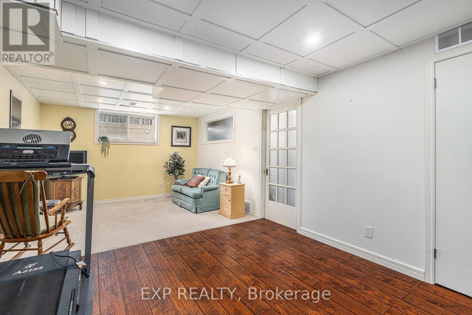 2 Rossan Street, Ottawa, Ontario  K2G 6R6 - Photo 37 - X12131649