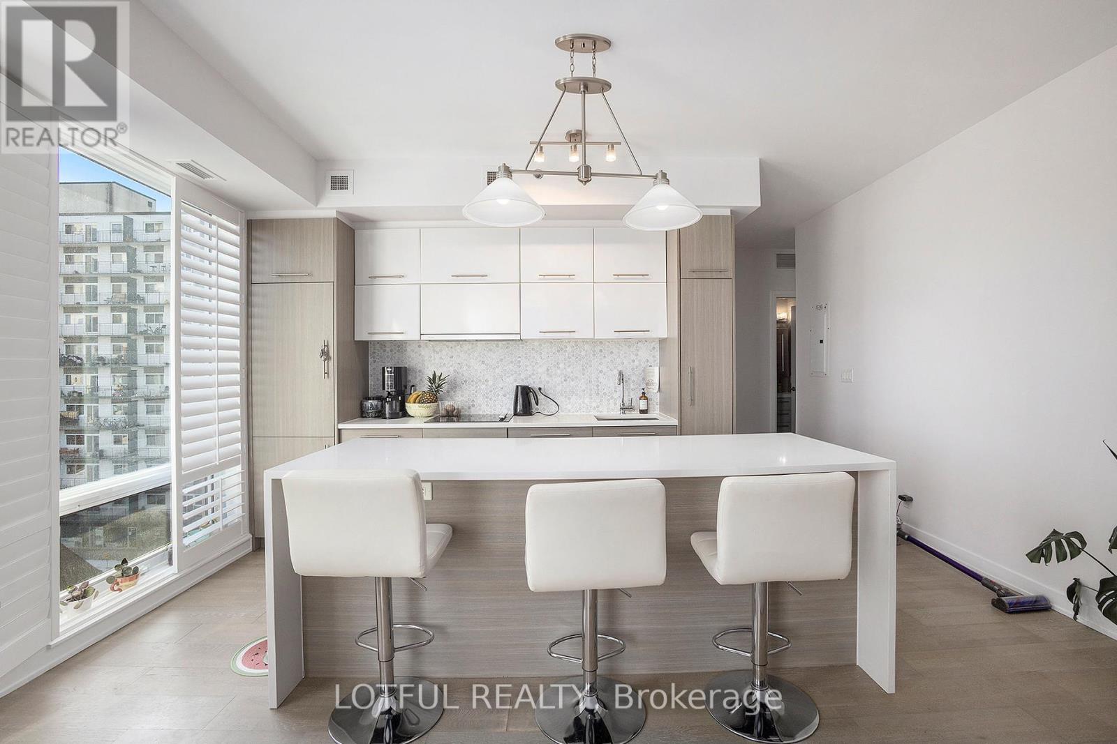 601 - 428 Sparks Street, Ottawa, Ontario  K1R 0B3 - Photo 4 - X12131731
