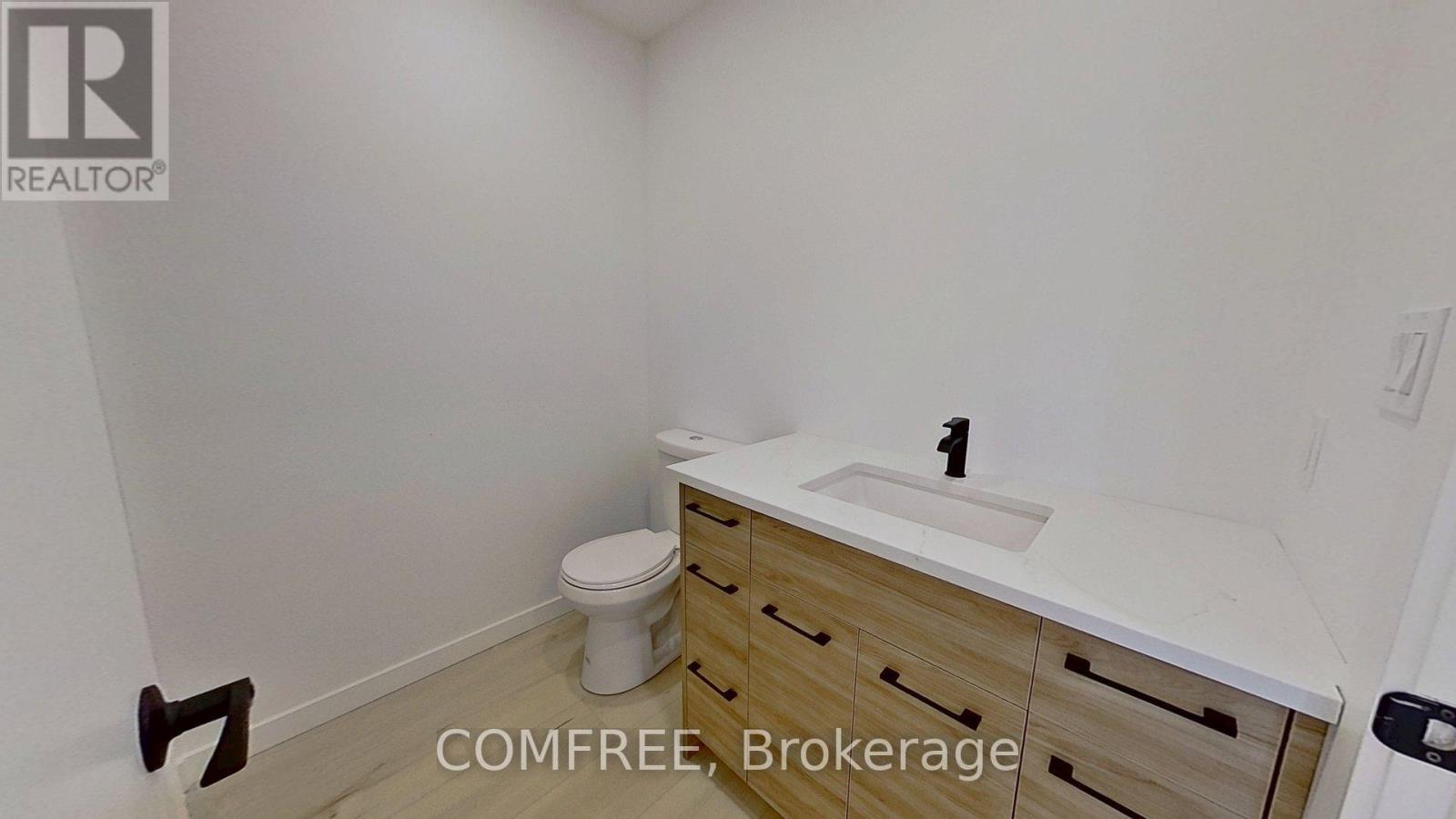 6 Charles Court, Bayham (Port Burwell), Ontario  N0J 1T0 - Photo 11 - X12131750