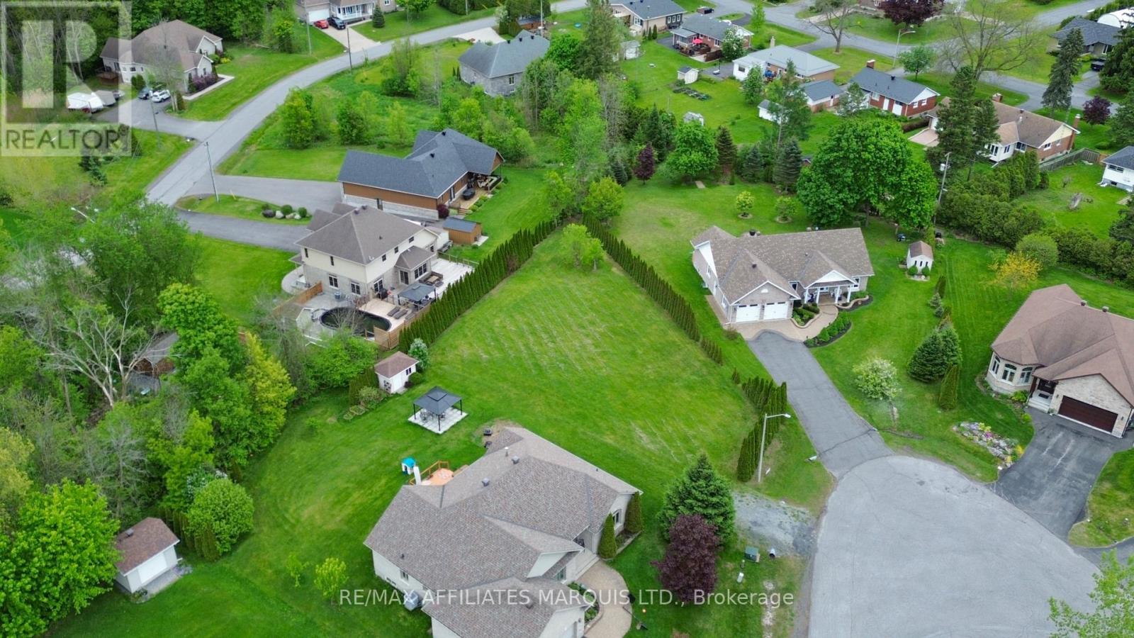 17 Penny Lane, South Stormont, Ontario  K0C 1P0 - Photo 5 - X12131772